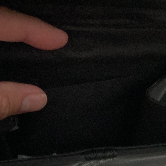 Black tassel makeup brush bag. - Picture 6 of 8